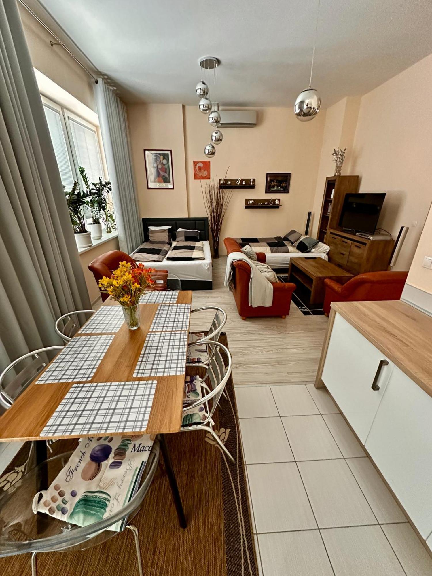 Princess Main Square Apartment بوبراد المظهر الخارجي الصورة