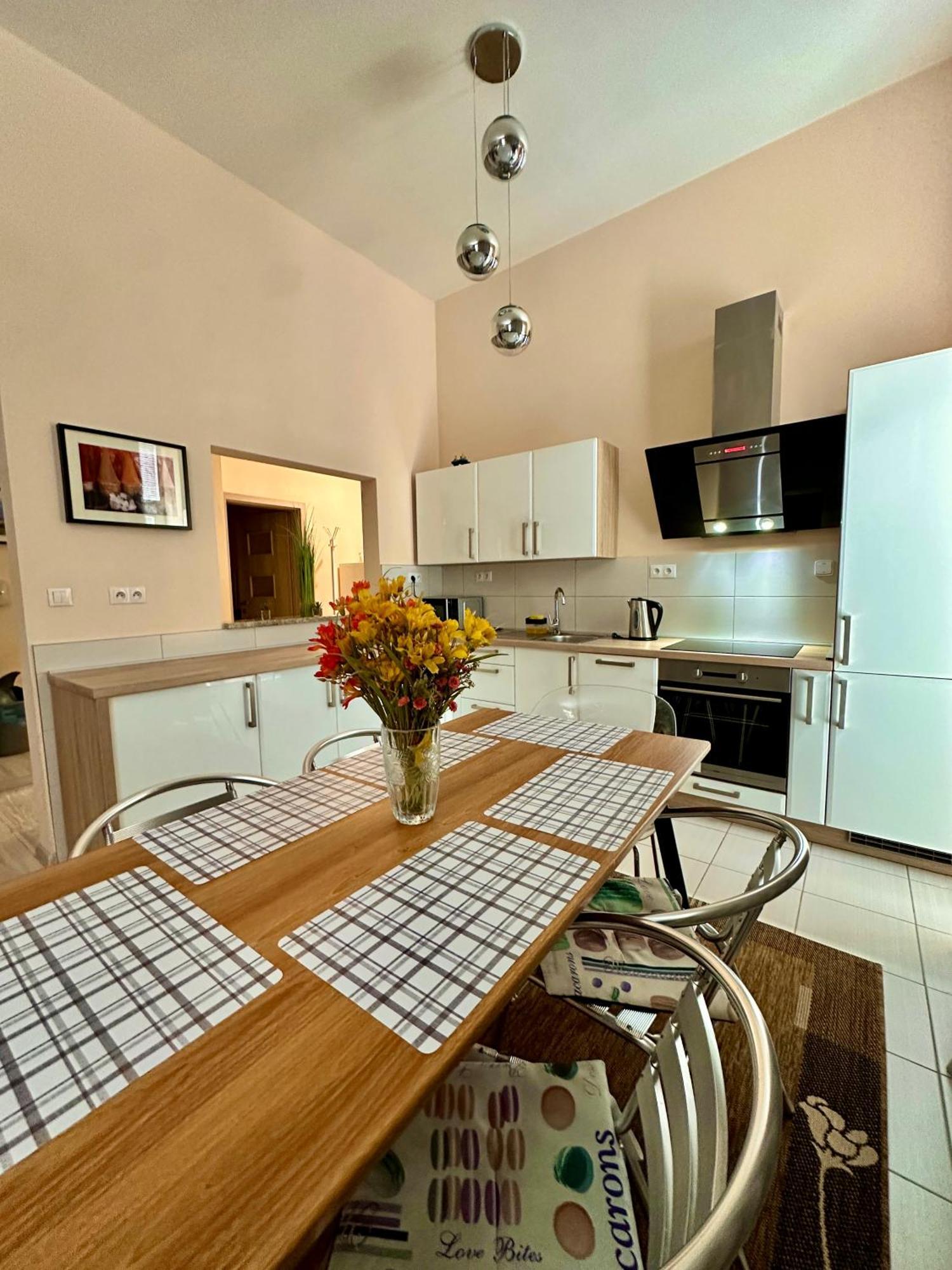 Princess Main Square Apartment بوبراد المظهر الخارجي الصورة